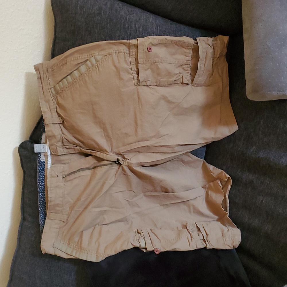 PD&C Mens Size 42 Cargo Shorts.